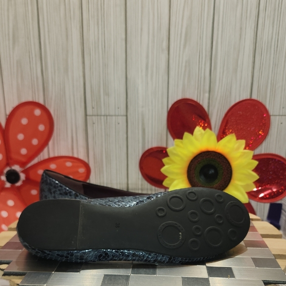 Marc Jacobs Snake Print Flats - Picture 7 of 7